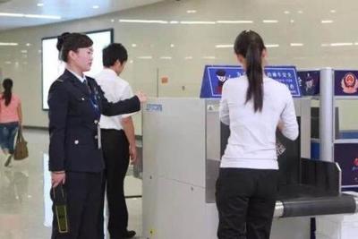 高鐵安檢的嚴(yán)苛與木工大爺?shù)臒o奈選擇